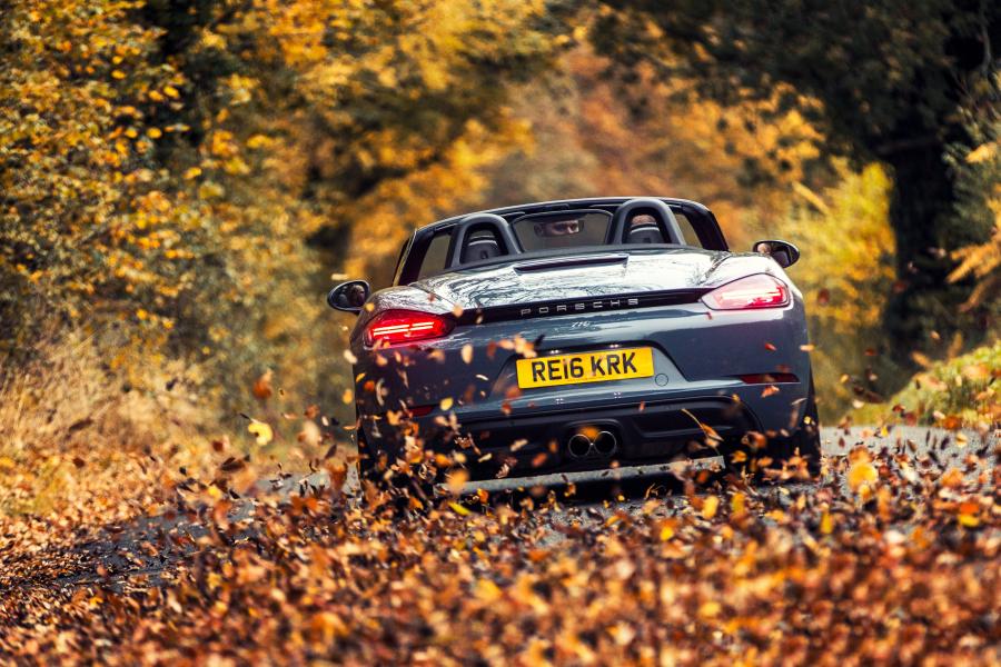  Porsche 718 Boxster 2016 года  (UK) (фото 14 из 30)